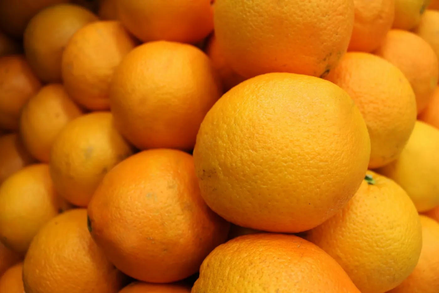Fresh oranges — citrus vitamin C